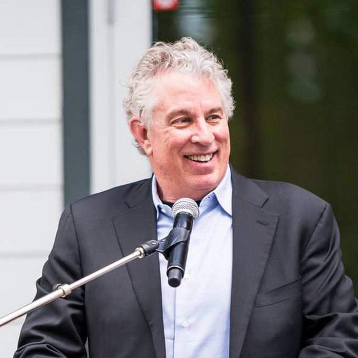 Portrait of author Bruce Perry